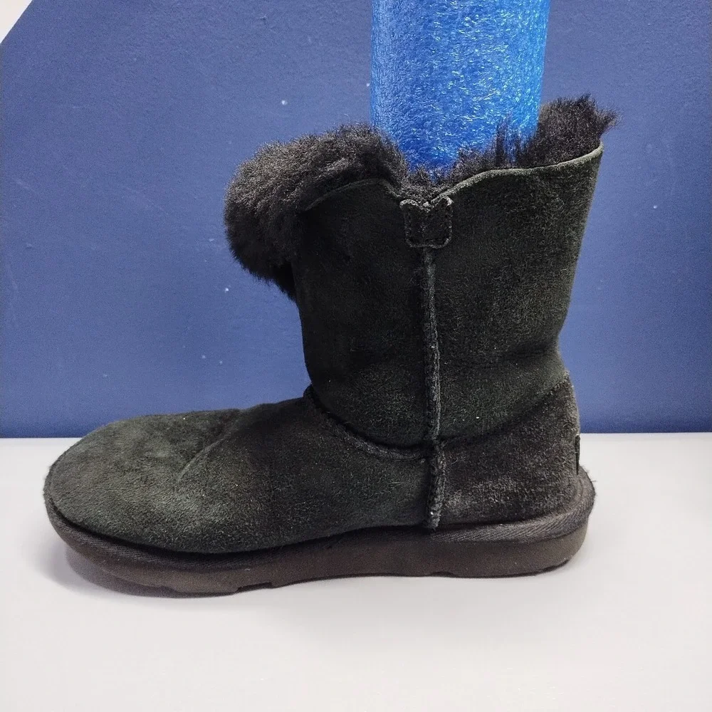 UGG Classic Tassle Charm Winter Ankle Boots Girls Size 4‎ Black Leather Faux Fur